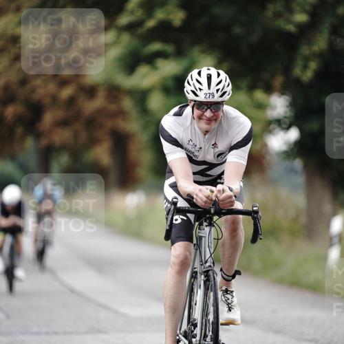 30.08.2026 - Elbe Triathlon Hamburg Michael Burmester http://msf.ph/oto/10065800 30.08.2026 09:01:40 Radfahren 211, 279, 376, 379, 386 meine-sportfotos.de
