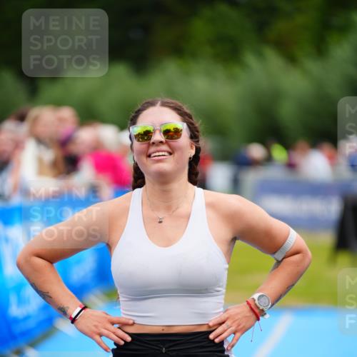 30.08.2026 - Elbe Triathlon Hamburg LAZAROV Photography http://msf.ph/oto/10065809 30.08.2026 12:15:43 Ziel 1498 meine-sportfotos.de
