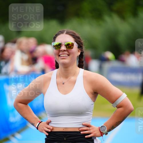 30.08.2026 - Elbe Triathlon Hamburg LAZAROV Photography http://msf.ph/oto/10065815 30.08.2026 12:15:44 Ziel 1498 meine-sportfotos.de