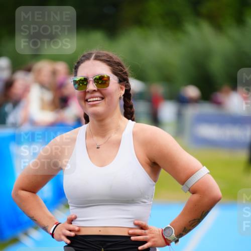 30.08.2026 - Elbe Triathlon Hamburg LAZAROV Photography http://msf.ph/oto/10065818 30.08.2026 12:15:44 Ziel 1498 meine-sportfotos.de