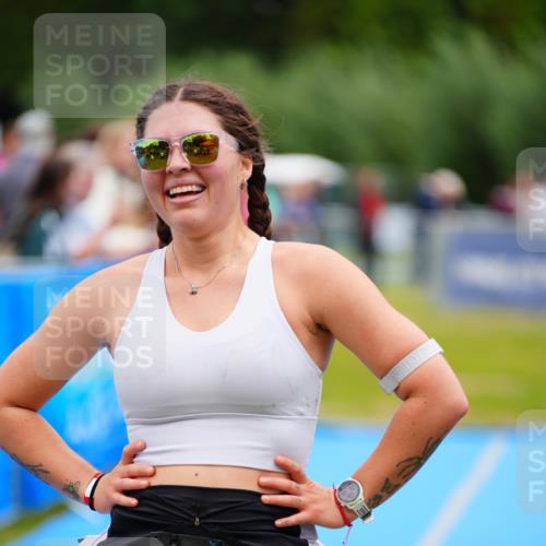 30.08.2026 - Elbe Triathlon Hamburg LAZAROV Photography http://msf.ph/oto/10065823 30.08.2026 12:15:44 Ziel 1498 meine-sportfotos.de