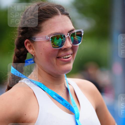 30.08.2026 - Elbe Triathlon Hamburg LAZAROV Photography http://msf.ph/oto/10065833 30.08.2026 12:15:49 Ziel  meine-sportfotos.de