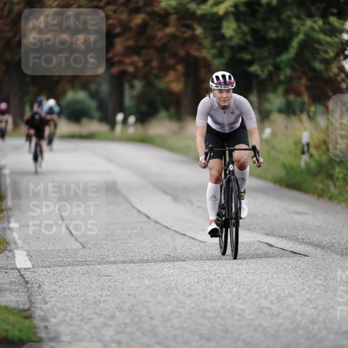 30.08.2026 - Elbe Triathlon Hamburg Michael Burmester http://msf.ph/oto/10065834 30.08.2026 09:01:51 Radfahren 212, 329, 358 meine-sportfotos.de