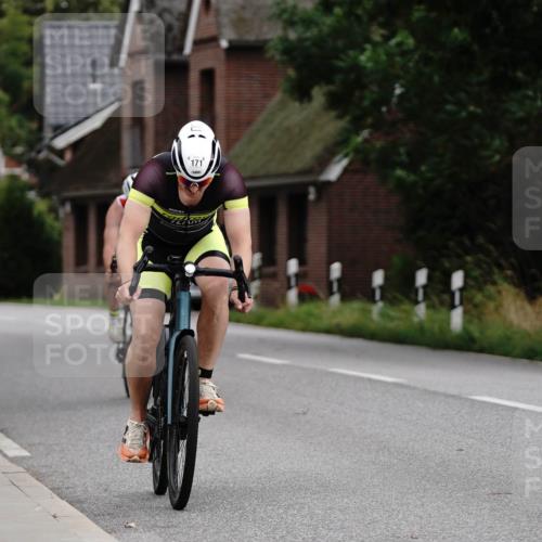 30.08.2026 - Elbe Triathlon Hamburg Michael Burmester http://msf.ph/oto/10065885 30.08.2026 14:56:15 Radfahren  meine-sportfotos.de