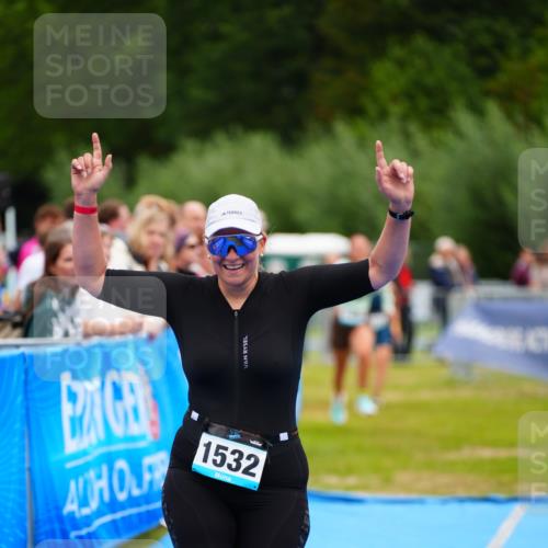 30.08.2026 - Elbe Triathlon Hamburg LAZAROV Photography http://msf.ph/oto/10065891 30.08.2026 12:16:10 Ziel 1465, 1532, 1702 meine-sportfotos.de