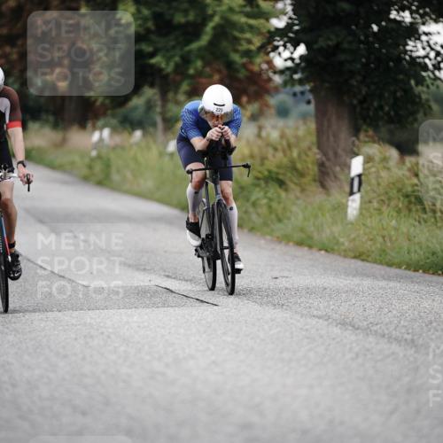 30.08.2026 - Elbe Triathlon Hamburg Michael Burmester http://msf.ph/oto/10065897 30.08.2026 09:02:45 Radfahren 225, 236 meine-sportfotos.de