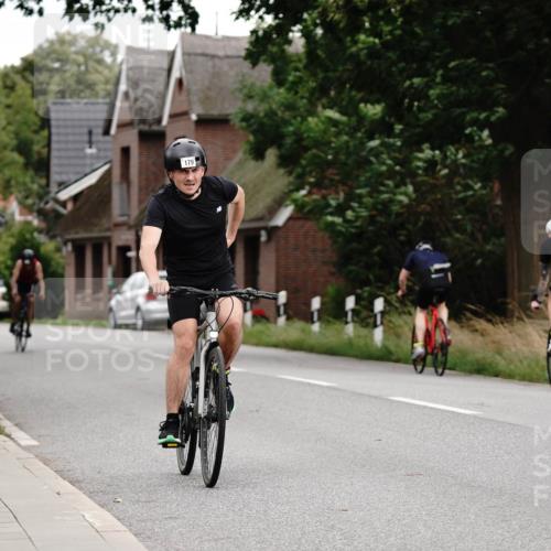 30.08.2026 - Elbe Triathlon Hamburg Michael Burmester http://msf.ph/oto/10065903 30.08.2026 14:56:31 Radfahren  meine-sportfotos.de