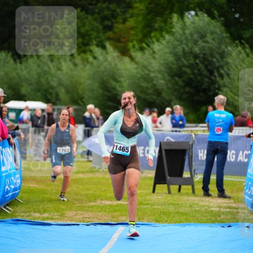 30.08.2026 - Elbe Triathlon Hamburg LAZAROV Photography http://msf.ph/oto/10065908 30.08.2026 12:16:11 Ziel 1465, 1532, 1702 meine-sportfotos.de