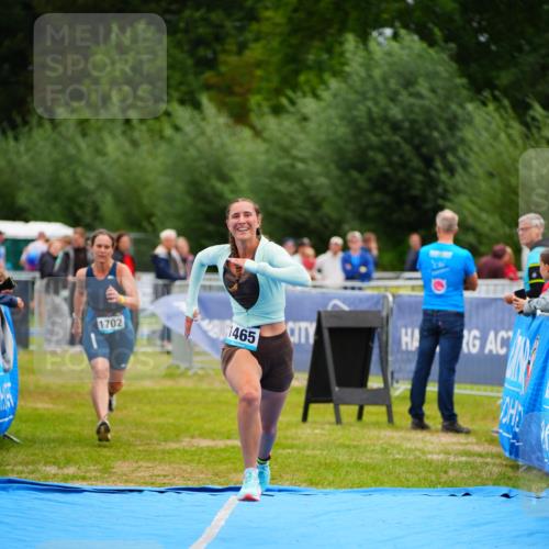 30.08.2026 - Elbe Triathlon Hamburg LAZAROV Photography http://msf.ph/oto/10065912 30.08.2026 12:16:12 Ziel 1465, 1532, 1702 meine-sportfotos.de