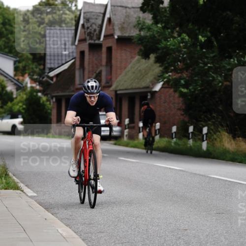 30.08.2026 - Elbe Triathlon Hamburg Michael Burmester http://msf.ph/oto/10065953 30.08.2026 14:57:55 Radfahren  meine-sportfotos.de