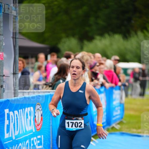 30.08.2026 - Elbe Triathlon Hamburg LAZAROV Photography http://msf.ph/oto/10065965 30.08.2026 12:16:16 Ziel 1465, 1702 meine-sportfotos.de