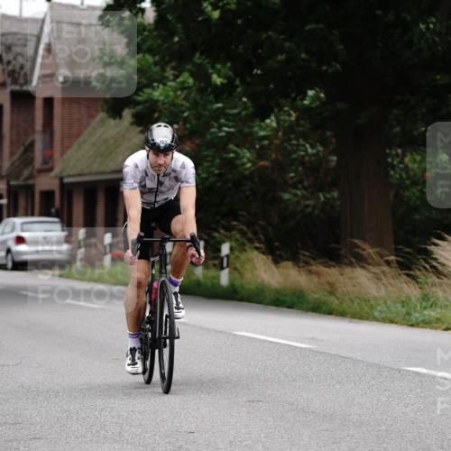 30.08.2026 - Elbe Triathlon Hamburg Michael Burmester http://msf.ph/oto/10065970 30.08.2026 14:58:28 Radfahren  meine-sportfotos.de