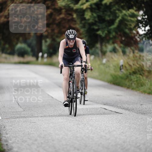 30.08.2026 - Elbe Triathlon Hamburg Michael Burmester http://msf.ph/oto/10065974 30.08.2026 09:04:03 Radfahren 214, 299 meine-sportfotos.de