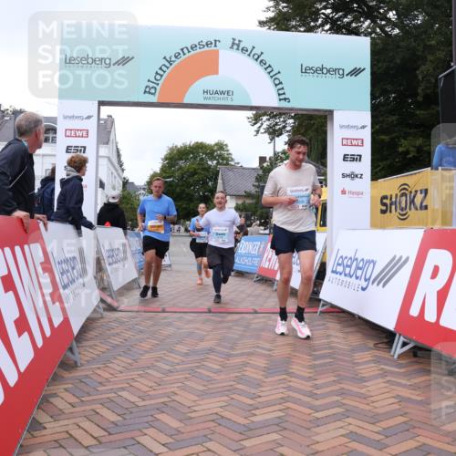 30.08.2026 - Blankeneser Heldenlauf Lena Gebhardt http://msf.ph/oto/10065976 30.08.2026 12:55:06 Ziel 2092, 4016, 4138, 4147, 4280 meine-sportfotos.de