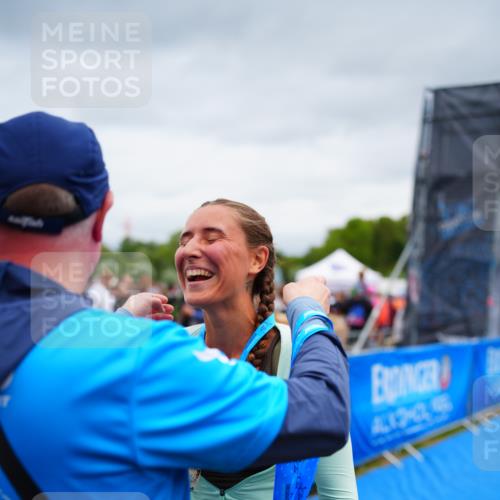 30.08.2026 - Elbe Triathlon Hamburg LAZAROV Photography http://msf.ph/oto/10065979 30.08.2026 12:16:19 Ziel 1702 meine-sportfotos.de