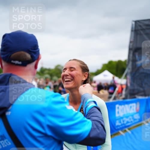 30.08.2026 - Elbe Triathlon Hamburg LAZAROV Photography http://msf.ph/oto/10065982 30.08.2026 12:16:20 Ziel  meine-sportfotos.de