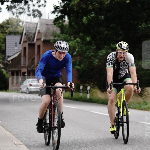 30.08.2026 - Elbe Triathlon Hamburg Michael Burmester http://msf.ph/oto/10065984 30.08.2026 14:58:37 Radfahren 136 meine-sportfotos.de