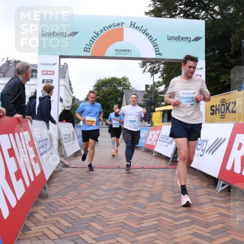 30.08.2026 - Blankeneser Heldenlauf Lena Gebhardt http://msf.ph/oto/10065987 30.08.2026 12:55:07 Ziel 2092, 4016, 4138, 4147, 4280 meine-sportfotos.de