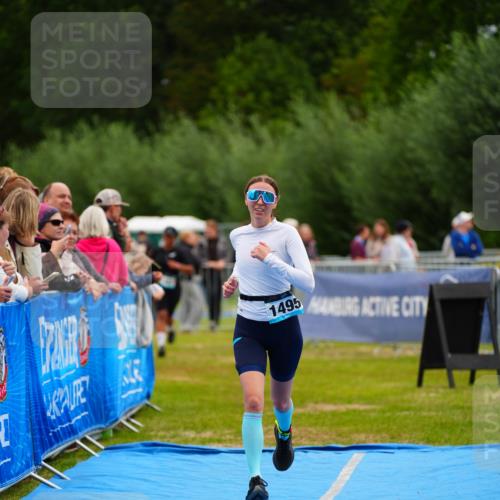 30.08.2026 - Elbe Triathlon Hamburg LAZAROV Photography http://msf.ph/oto/10065998 30.08.2026 12:16:45 Ziel 1482, 1495 meine-sportfotos.de