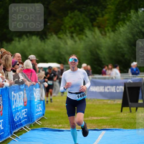 30.08.2026 - Elbe Triathlon Hamburg LAZAROV Photography http://msf.ph/oto/10066001 30.08.2026 12:16:45 Ziel 1482, 1495 meine-sportfotos.de