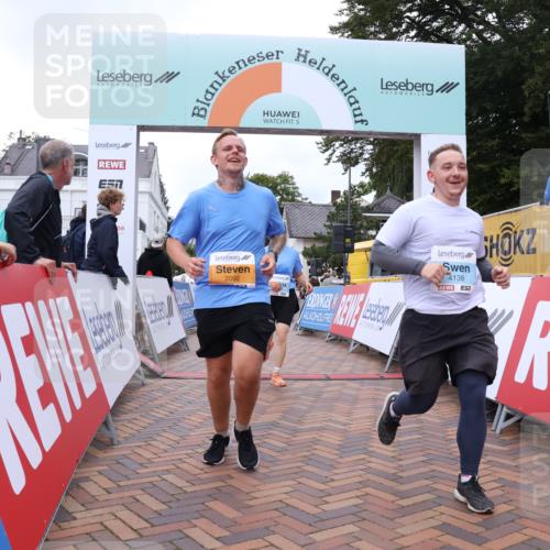 30.08.2026 - Blankeneser Heldenlauf Lena Gebhardt http://msf.ph/oto/10066013 30.08.2026 12:55:08 Ziel 2092, 4016, 4138, 4147, 4280 meine-sportfotos.de