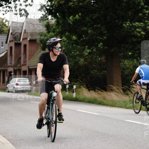 30.08.2026 - Elbe Triathlon Hamburg Michael Burmester http://msf.ph/oto/10066036 30.08.2026 15:00:03 Radfahren 138 meine-sportfotos.de