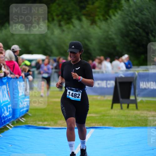 30.08.2026 - Elbe Triathlon Hamburg LAZAROV Photography http://msf.ph/oto/10066054 30.08.2026 12:16:53 Ziel 1482, 1647 meine-sportfotos.de