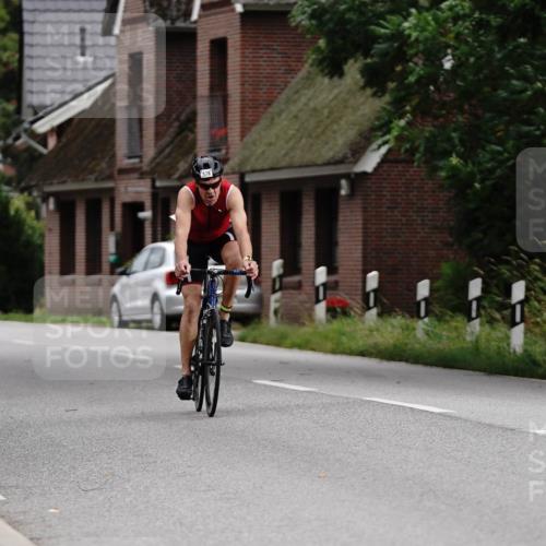 30.08.2026 - Elbe Triathlon Hamburg Michael Burmester http://msf.ph/oto/10066075 30.08.2026 15:00:57 Radfahren  meine-sportfotos.de