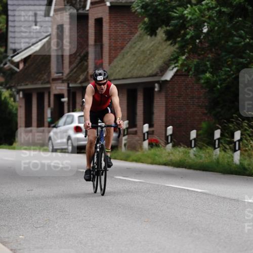 30.08.2026 - Elbe Triathlon Hamburg Michael Burmester http://msf.ph/oto/10066078 30.08.2026 15:00:58 Radfahren  meine-sportfotos.de