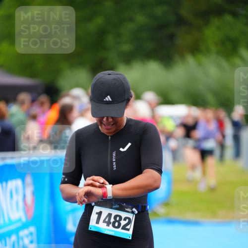 30.08.2026 - Elbe Triathlon Hamburg LAZAROV Photography http://msf.ph/oto/10066089 30.08.2026 12:16:55 Ziel 1470, 1482, 1647, 1675 meine-sportfotos.de