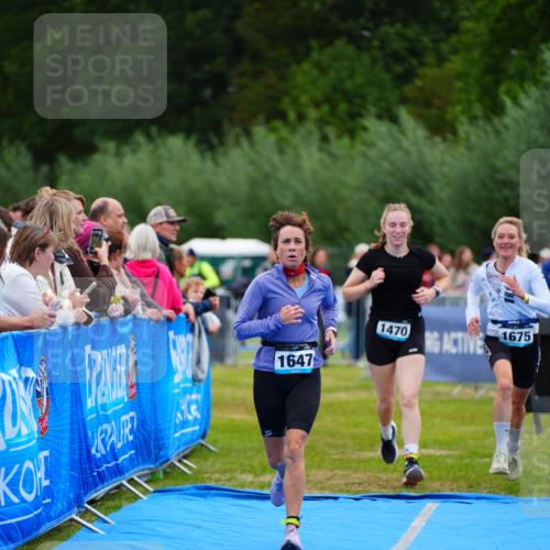 30.08.2026 - Elbe Triathlon Hamburg LAZAROV Photography http://msf.ph/oto/10066093 30.08.2026 12:16:59 Ziel 1470, 1647, 1675 meine-sportfotos.de