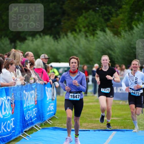 30.08.2026 - Elbe Triathlon Hamburg LAZAROV Photography http://msf.ph/oto/10066096 30.08.2026 12:17:00 Ziel 1470, 1647, 1675 meine-sportfotos.de