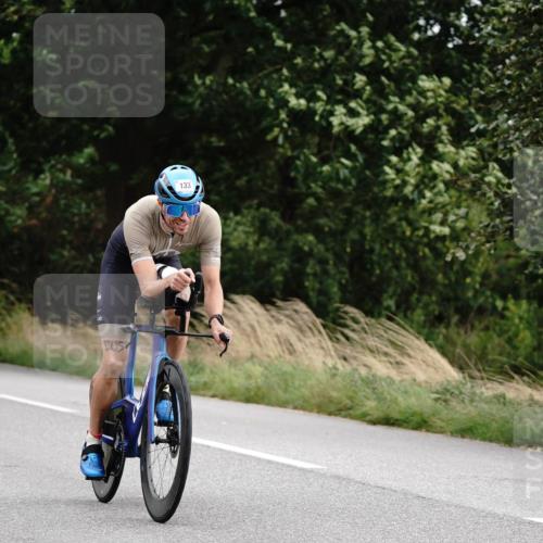 30.08.2026 - Elbe Triathlon Hamburg Michael Burmester http://msf.ph/oto/10066117 30.08.2026 15:01:30 Radfahren  meine-sportfotos.de