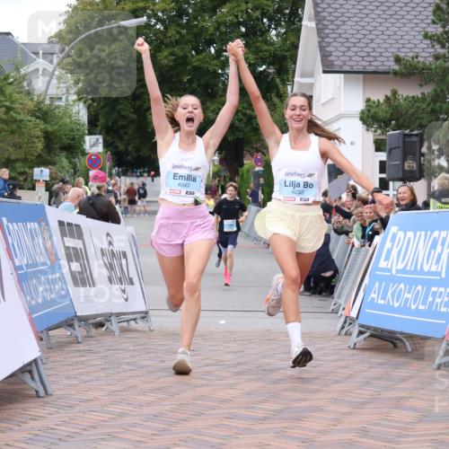 30.08.2026 - Blankeneser Heldenlauf Lena Gebhardt http://msf.ph/oto/10066120 30.08.2026 12:55:45 Ziel 4047, 4233, 4481 meine-sportfotos.de
