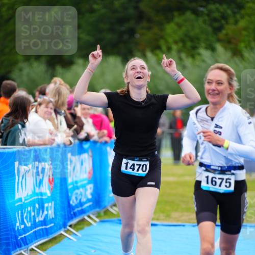 30.08.2026 - Elbe Triathlon Hamburg LAZAROV Photography http://msf.ph/oto/10066127 30.08.2026 12:17:02 Ziel 1470, 1647, 1675 meine-sportfotos.de