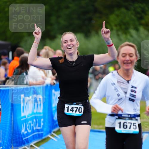 30.08.2026 - Elbe Triathlon Hamburg LAZAROV Photography http://msf.ph/oto/10066137 30.08.2026 12:17:03 Ziel 1470, 1647, 1675 meine-sportfotos.de