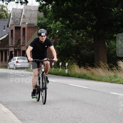 30.08.2026 - Elbe Triathlon Hamburg Michael Burmester http://msf.ph/oto/10066140 30.08.2026 15:02:09 Radfahren  meine-sportfotos.de
