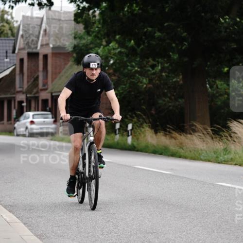 30.08.2026 - Elbe Triathlon Hamburg Michael Burmester http://msf.ph/oto/10066143 30.08.2026 15:02:09 Radfahren  meine-sportfotos.de