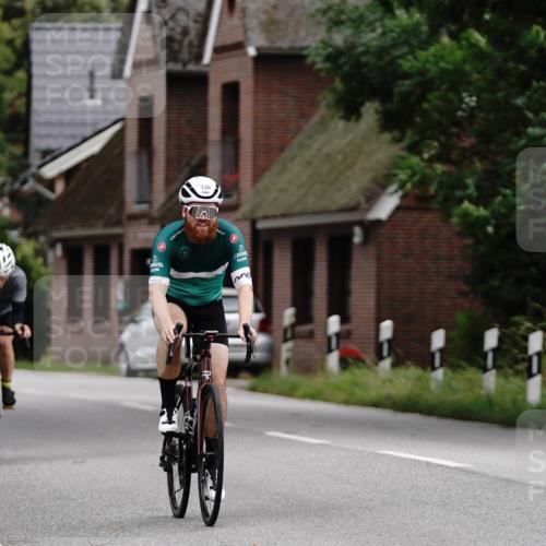30.08.2026 - Elbe Triathlon Hamburg Michael Burmester http://msf.ph/oto/10066150 30.08.2026 15:02:54 Radfahren 130 meine-sportfotos.de