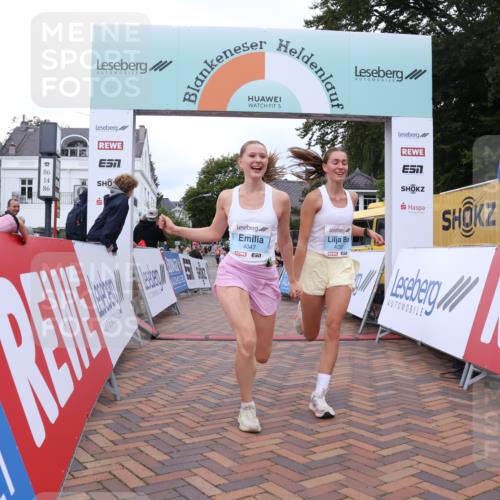 30.08.2026 - Blankeneser Heldenlauf Lena Gebhardt http://msf.ph/oto/10066172 30.08.2026 12:55:47 Ziel 4047, 4233, 4481 meine-sportfotos.de