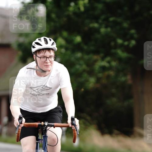 30.08.2026 - Elbe Triathlon Hamburg Michael Burmester http://msf.ph/oto/10066174 30.08.2026 15:03:31 Radfahren  meine-sportfotos.de