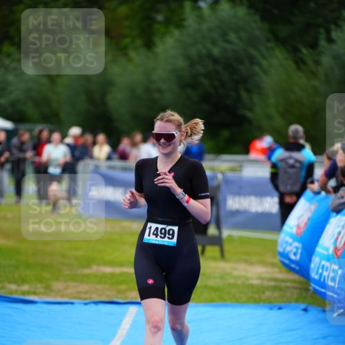 30.08.2026 - Elbe Triathlon Hamburg LAZAROV Photography http://msf.ph/oto/10066205 30.08.2026 12:17:40 Ziel 1499 meine-sportfotos.de