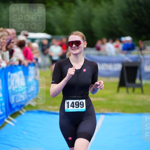 30.08.2026 - Elbe Triathlon Hamburg LAZAROV Photography http://msf.ph/oto/10066222 30.08.2026 12:17:41 Ziel 1499 meine-sportfotos.de