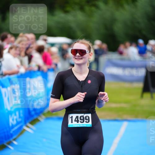 30.08.2026 - Elbe Triathlon Hamburg LAZAROV Photography http://msf.ph/oto/10066226 30.08.2026 12:17:41 Ziel 1499 meine-sportfotos.de