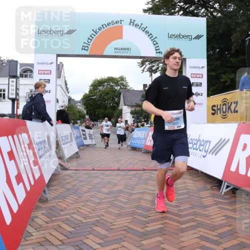 30.08.2026 - Blankeneser Heldenlauf Lena Gebhardt http://msf.ph/oto/10066237 30.08.2026 12:55:53 Ziel 4047, 4223, 4233, 4437, 4438 meine-sportfotos.de