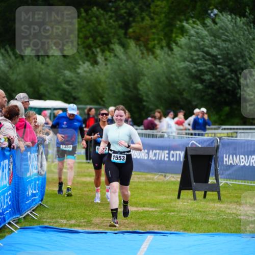 30.08.2026 - Elbe Triathlon Hamburg LAZAROV Photography http://msf.ph/oto/10066243 30.08.2026 12:17:48 Ziel 1351, 1553, 1607 meine-sportfotos.de
