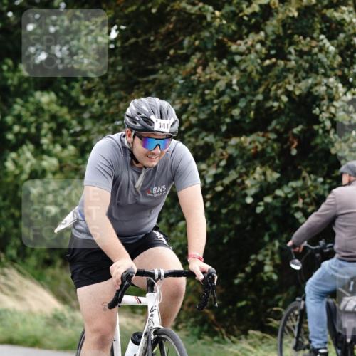 30.08.2026 - Elbe Triathlon Hamburg Michael Burmester http://msf.ph/oto/10066245 30.08.2026 15:06:03 Radfahren  meine-sportfotos.de