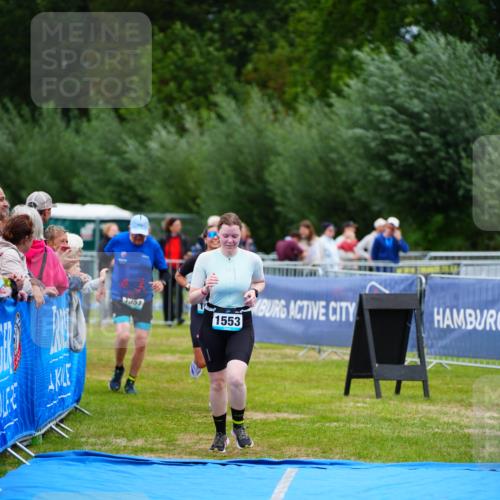 30.08.2026 - Elbe Triathlon Hamburg LAZAROV Photography http://msf.ph/oto/10066248 30.08.2026 12:17:48 Ziel 1351, 1553, 1607 meine-sportfotos.de