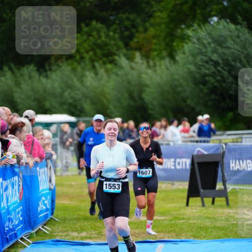 30.08.2026 - Elbe Triathlon Hamburg LAZAROV Photography http://msf.ph/oto/10066253 30.08.2026 12:17:50 Ziel 1351, 1553, 1607 meine-sportfotos.de