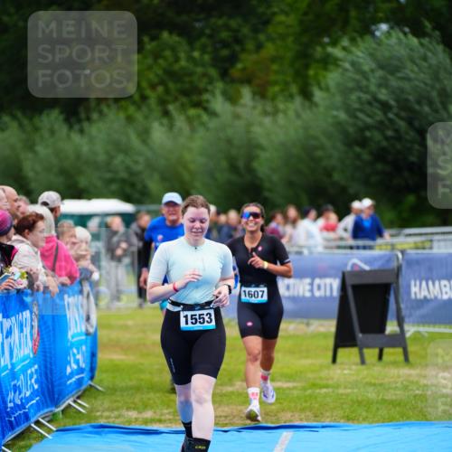 30.08.2026 - Elbe Triathlon Hamburg LAZAROV Photography http://msf.ph/oto/10066257 30.08.2026 12:17:50 Ziel 1351, 1553, 1607 meine-sportfotos.de